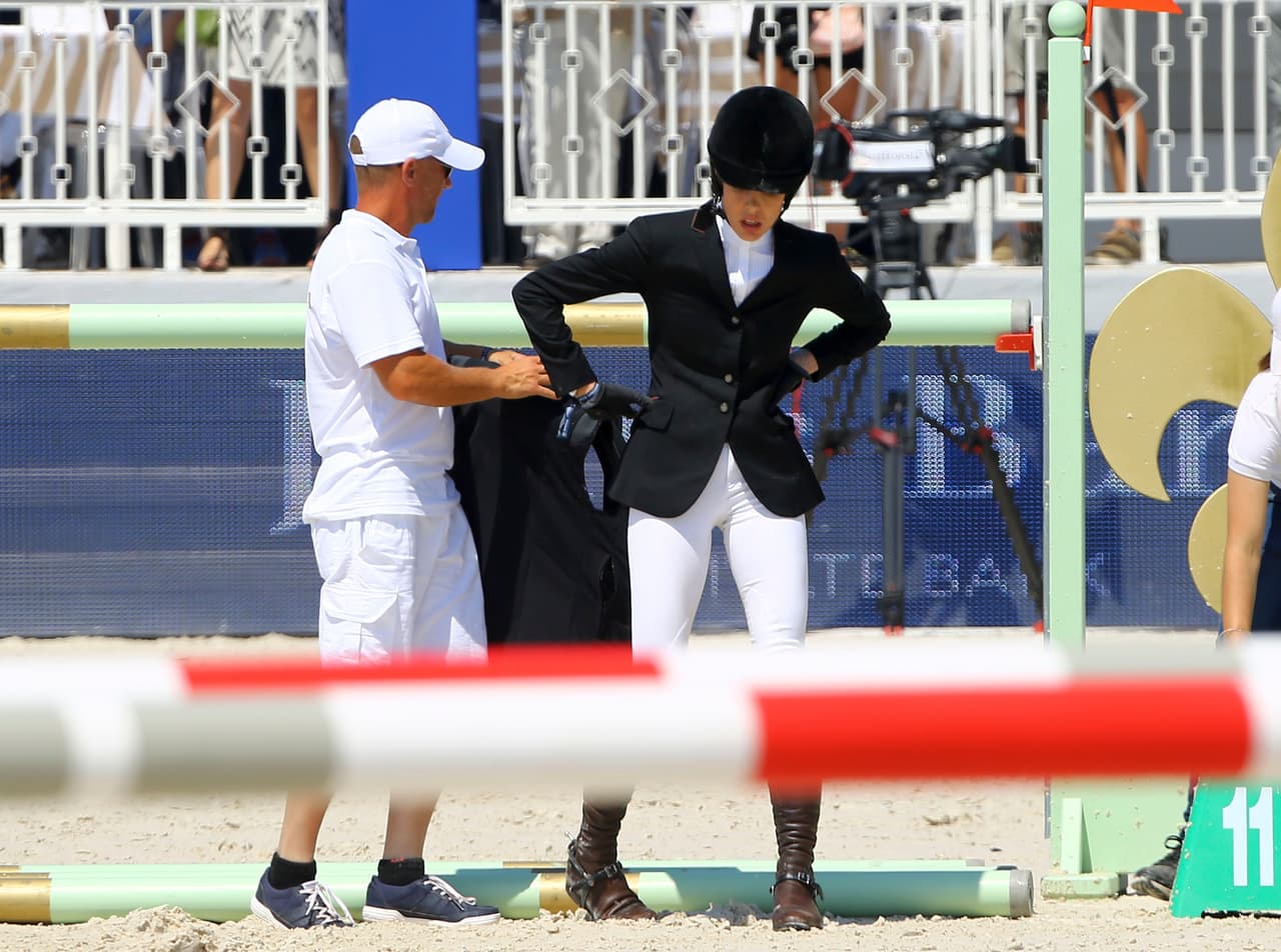 ¡Carlota traía bien puesto su casco!