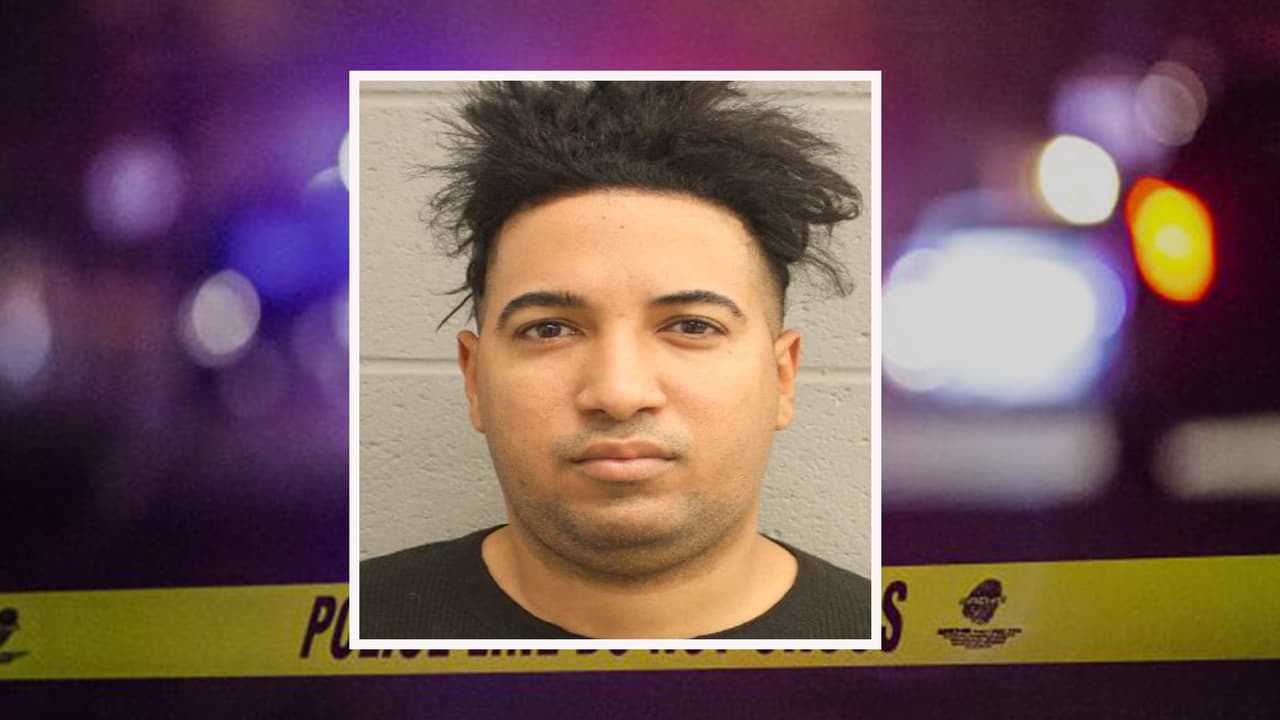 Arrestan a sospechoso de extraer más de 800 galones de gasolina y pagar 1 centavo por cada uno de ellos en Houston