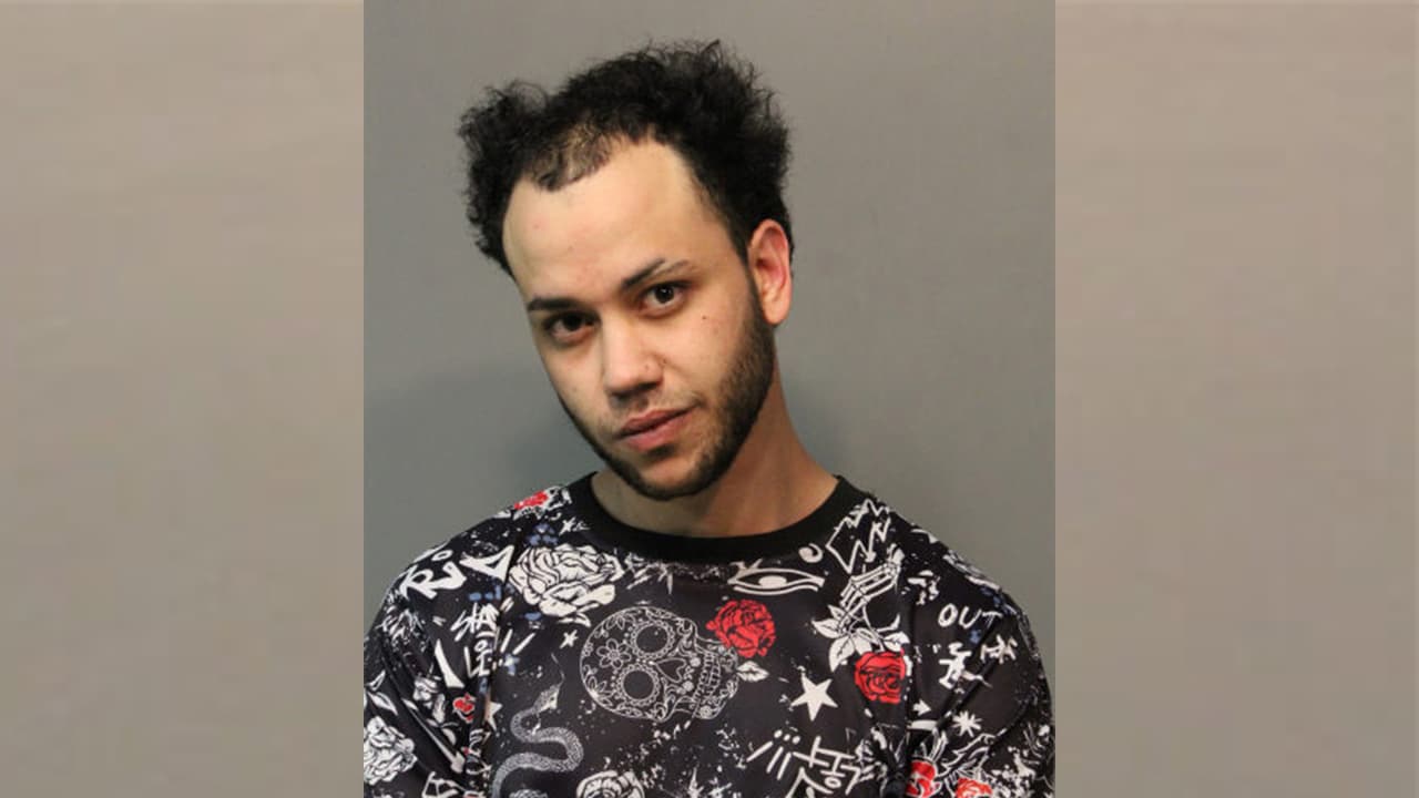 Osama Mansur es acusado de golpear a una mujer durante el robo de su auto, en Oak Lawn.