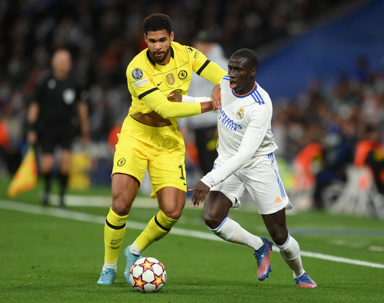 Chelsea le dio un ‘paseo’ al Madrid durante 75 minutos y se puso 0-3 con un pie en Semifinales, pero el cuadro merengue resurgió en el Bernabéu y con goles de Rodrygo y Benzema revivió en la serie.