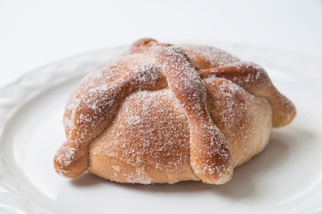 Se hace con ralladura de naranja y tiene un sabor muy característico. Te aseguramos que una vez que lo pruebes, querrás que exista durante todo el año.