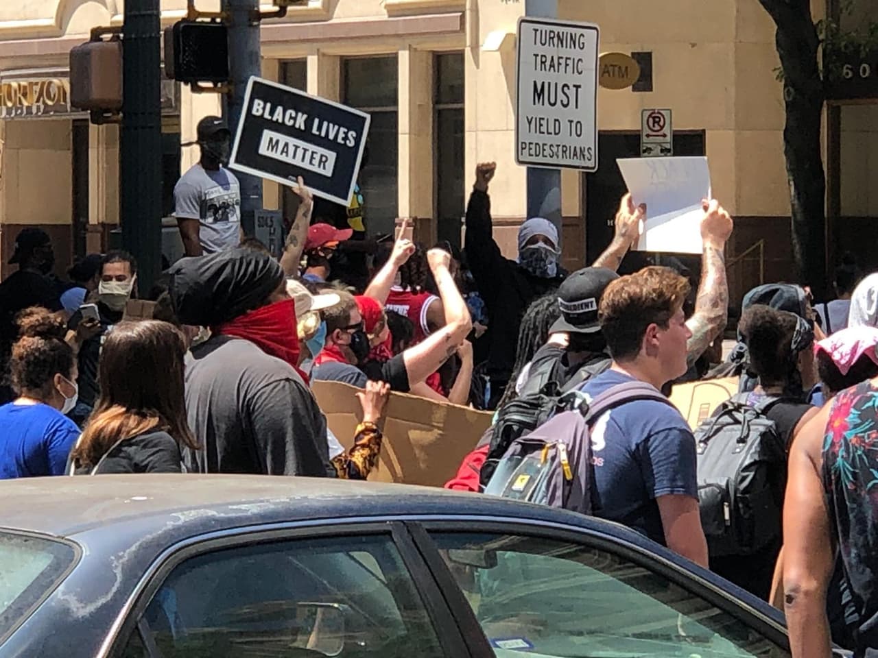 Las manifestaciones de Austin se unen al reclamo por justicia ante el caso de Floyd y también por Mike Ramos.