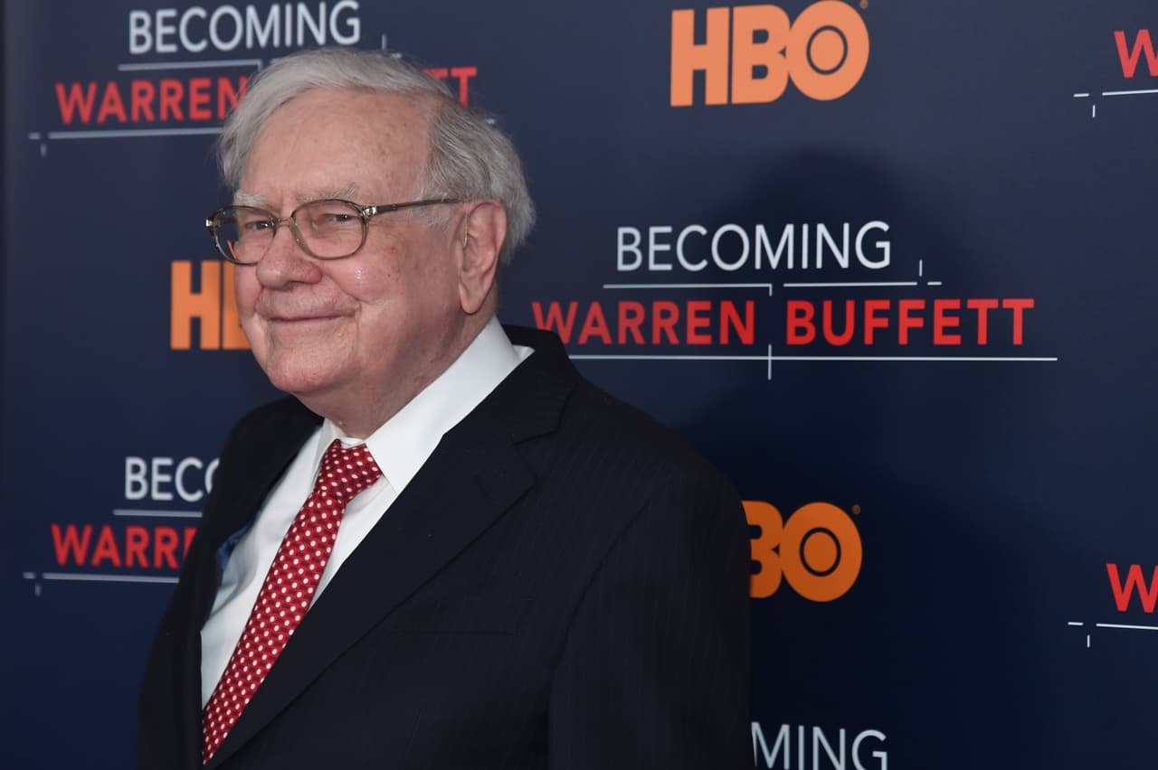 <b>3- Warren Buffett, 87 años, estadounidense. Fortuna: 83 mil millones de dólares. </b>Buffett es el presidente de la compañía de inversiones Berkshire Hathaway, con sede en Omaha, Nebraska.