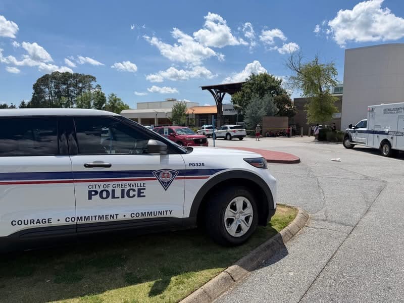 Se registra tiroteo en centro comercial de Greenville, Carolina del Sur; la policía ha identificado a los sospechosos