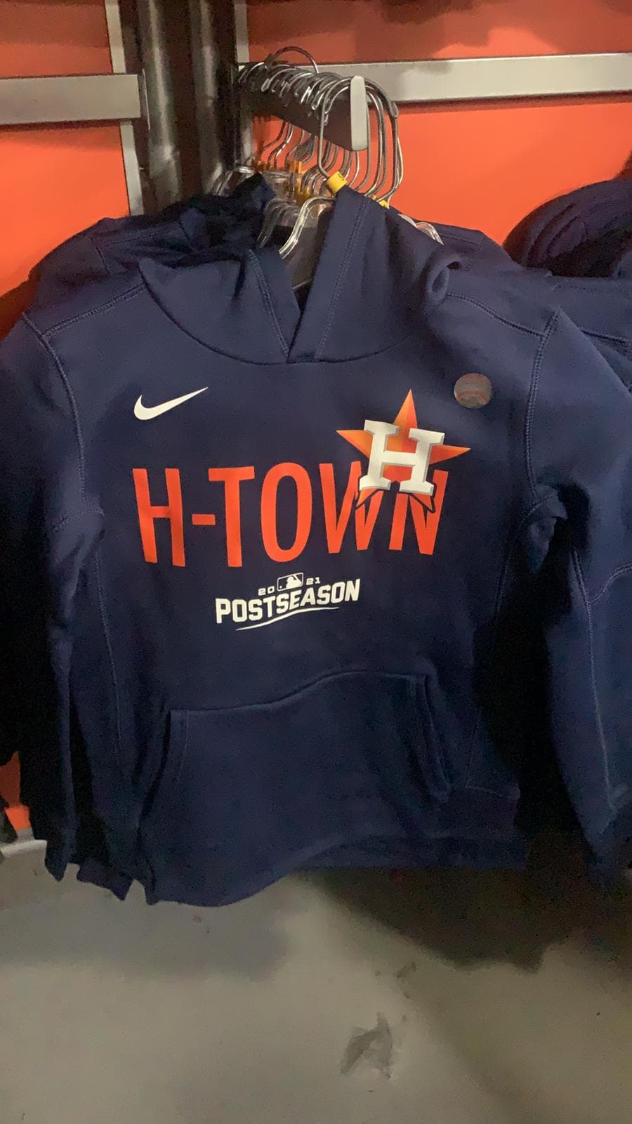 Houston se muestra listo para albergar el arranque de la Sere Mundial entre los Huston Astros y los Atlanta Braves.