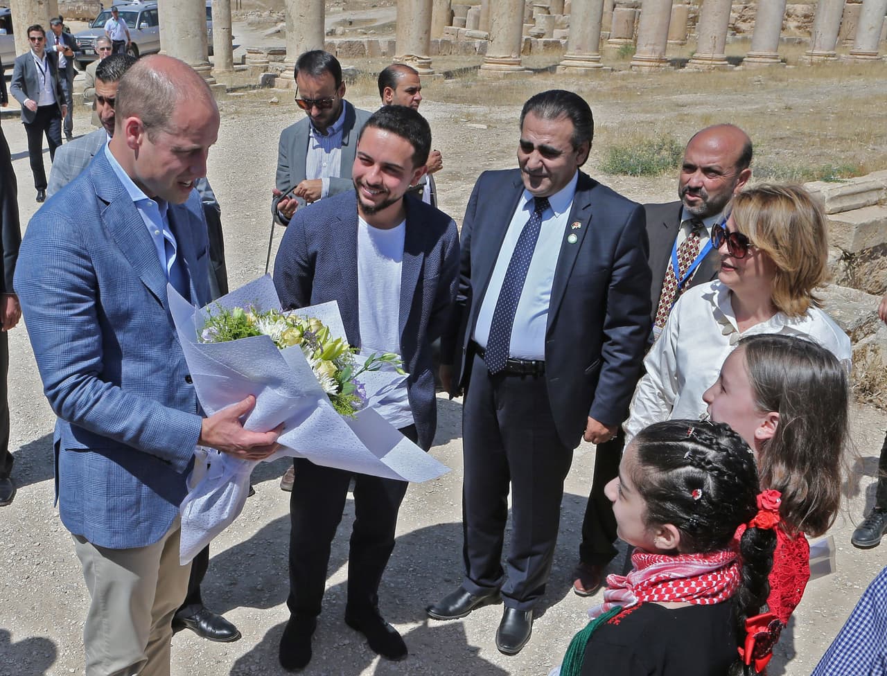 La duquesa de Cambridge vivió durante su infancia en Jordania debido a que su padre trabajaba en aquel entonces para la compañía aérea British Airways.
<br>