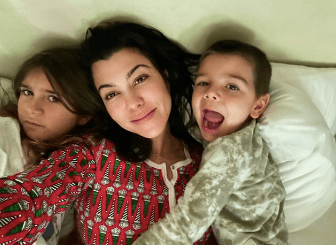 Al inicio, mientras estaba embarazada, pensó en ponerle Rain al nene; sin embargo, utilizó un nombre similar en el último momento. El apelativo de Reign significa “influencia”.