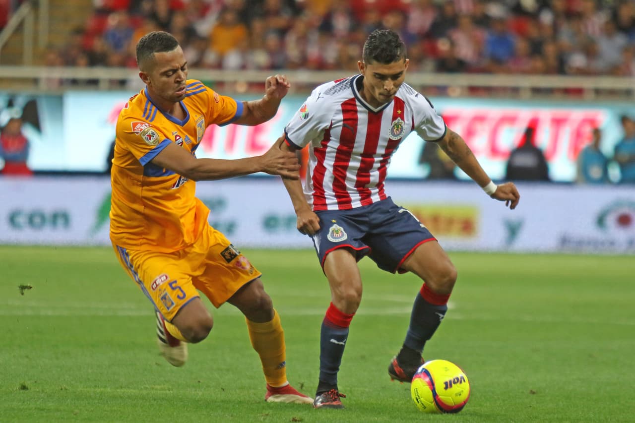 Las llegadas de mayor peligro del encuentro fueron generadas por los Tigres pero en esta ocasión no tuvieron la contundencia de otros encuentros.