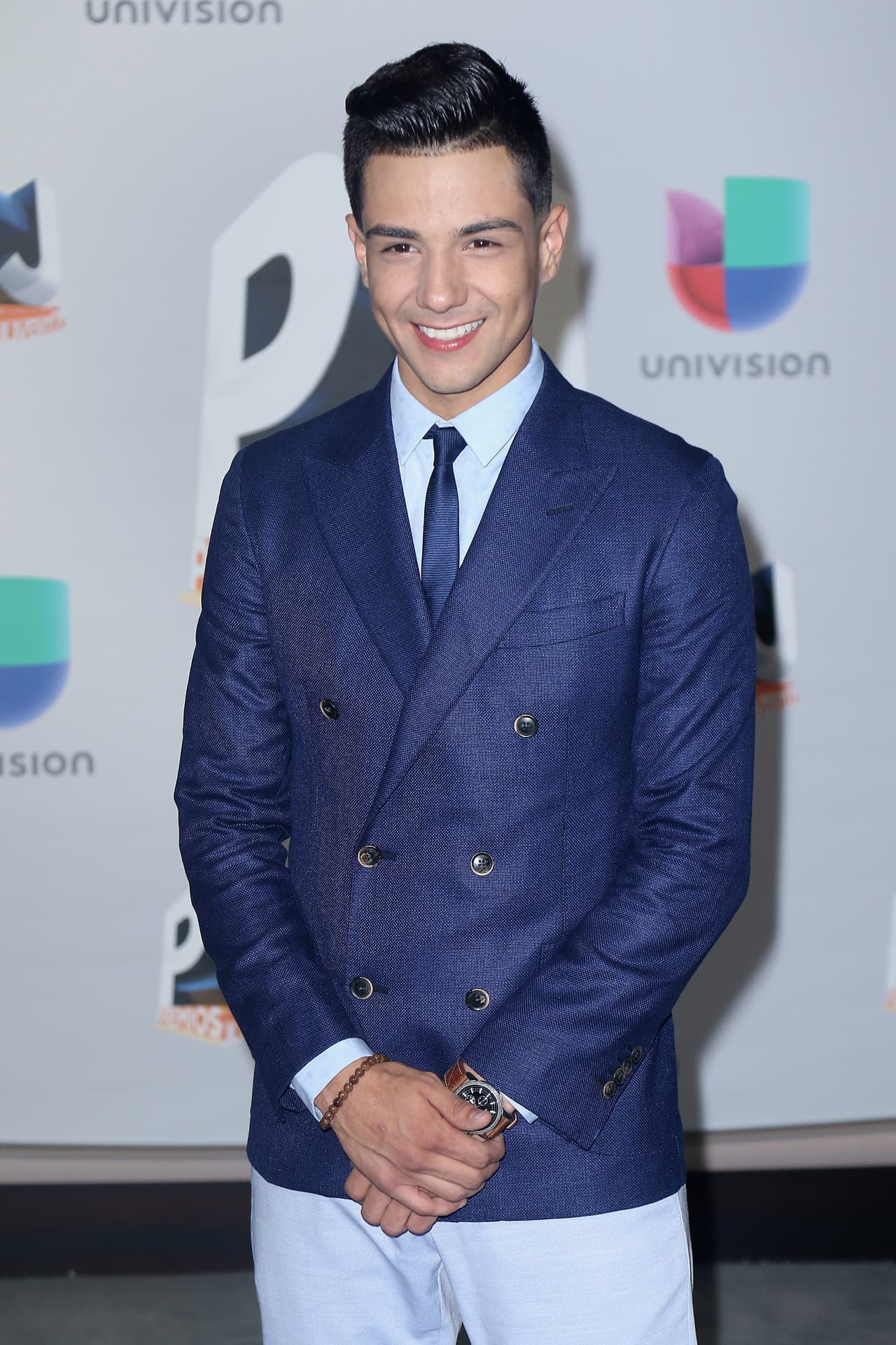 “Esta canción habla muy bonito de la mujer, de que a mí en lo personal no me importa, no hay defectos y hasta tus defectos para mí son perfectos”, compartió Coronel al hablar de la letra de 'Tal como eres'.