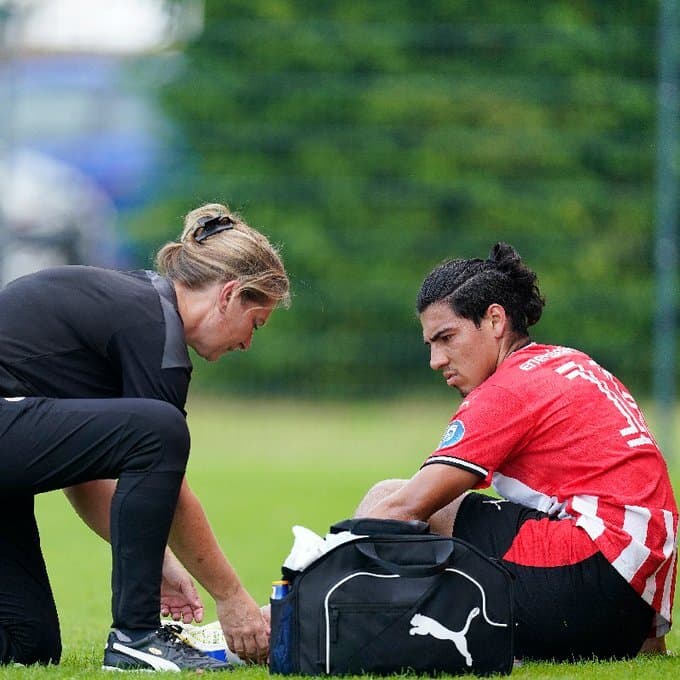 Erick Gutiérrez será baja un largo tiempo con el PSV