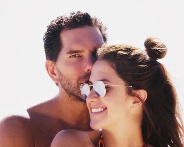 Arap Bethke sigue felizmente enamorado de su novia, Ivana de María y estuvo junto a ella el lunes pasado para celebrar su cumpleaños.