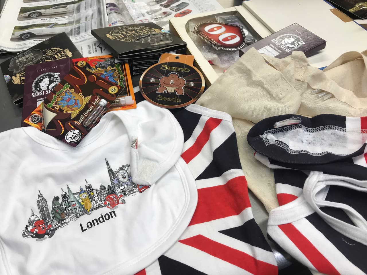 Noticias univision 34 tuvo acceso en exclusivo a uno de 9 centros de U .S. Customs and Border Protection (CBP por sus siglas en inglés) en el país donde se inspecciona el correo internacional que llega y sale de los estados unidos.