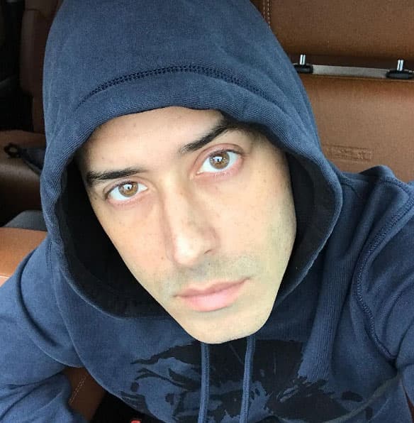 Y con esta mirada irresistible, ha de derretir a más de una de sus seguidoras.