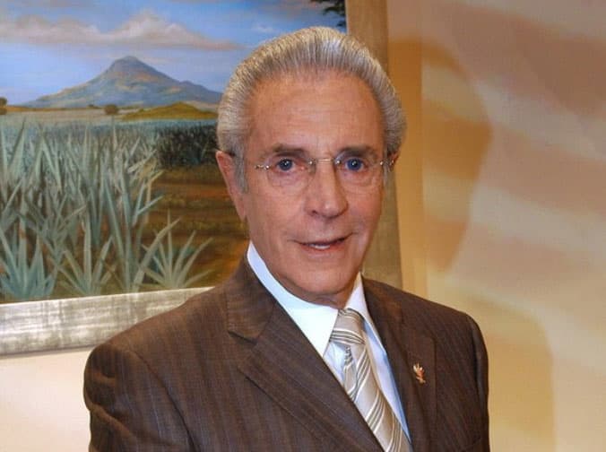 El fallecido actor Julio Alemán interpretó a Arturo Molina, padre de Patricio.