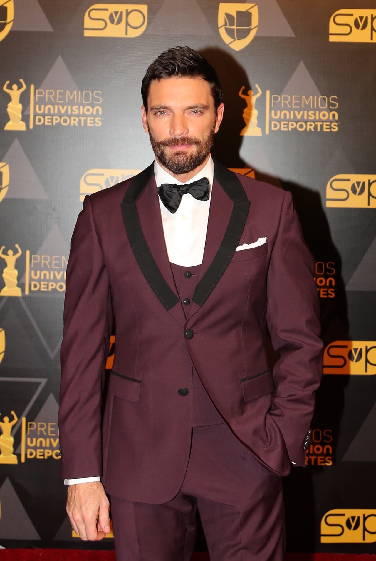 <b><a href="http://www.univision.com/temas/julian-gil">Julián Gil</a> </b>también acudió a las audiciones para 'El despacho' y al parecer su prueba resultó bastante bien, se ha dicho que el actor tiene el papel protagónico ganado.