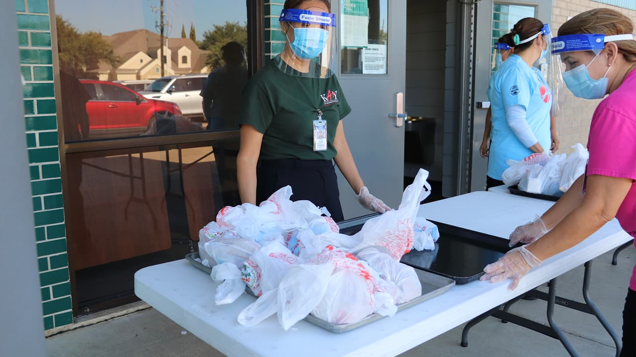 El miércoles 19 de agosto, el distrito informó a través de un comunicado de prensa que se entregaron 4,000 
<a href="https://www.univision.com/temas/comida">comidas</a>.