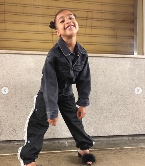 No solo eso, mencionó que están "buscando nutrir su talento invitándola a visitar la Bob Ross Experience en Muncie, Indiana".
<br>