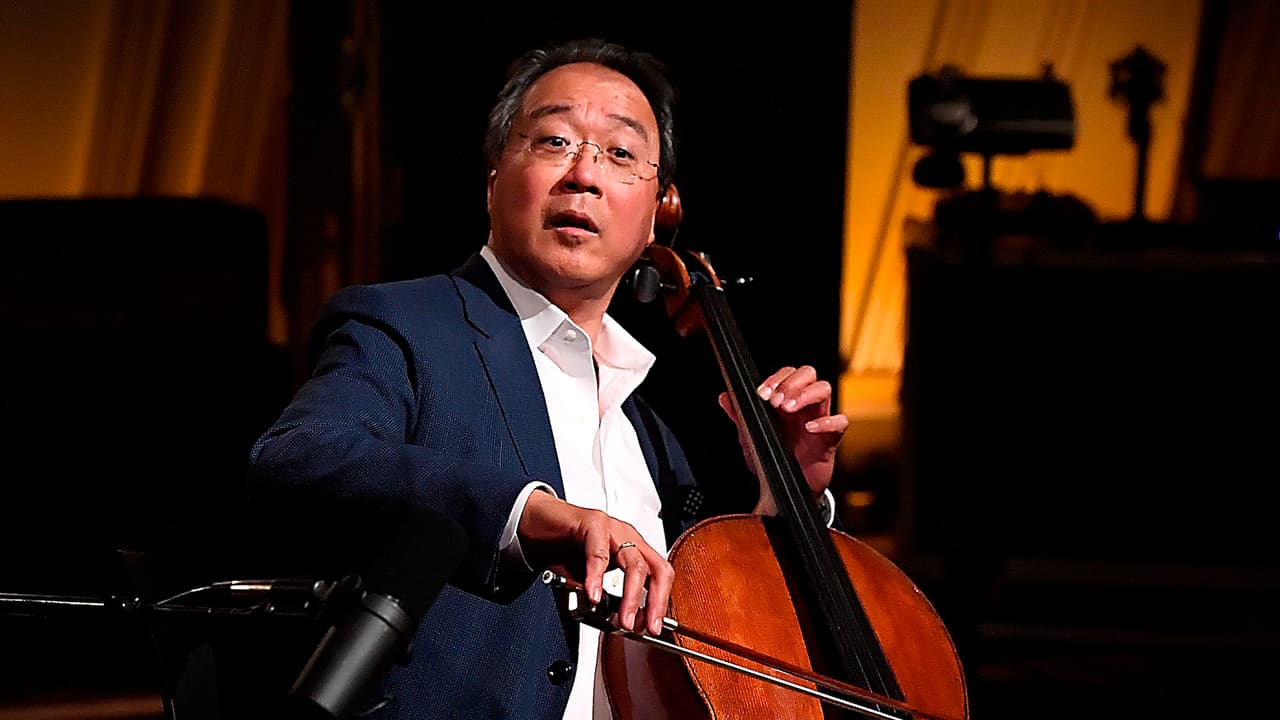 El famoso músico Yo-Yo Ma se presenta en Chicago como acto contra la violencia de armas de fuego