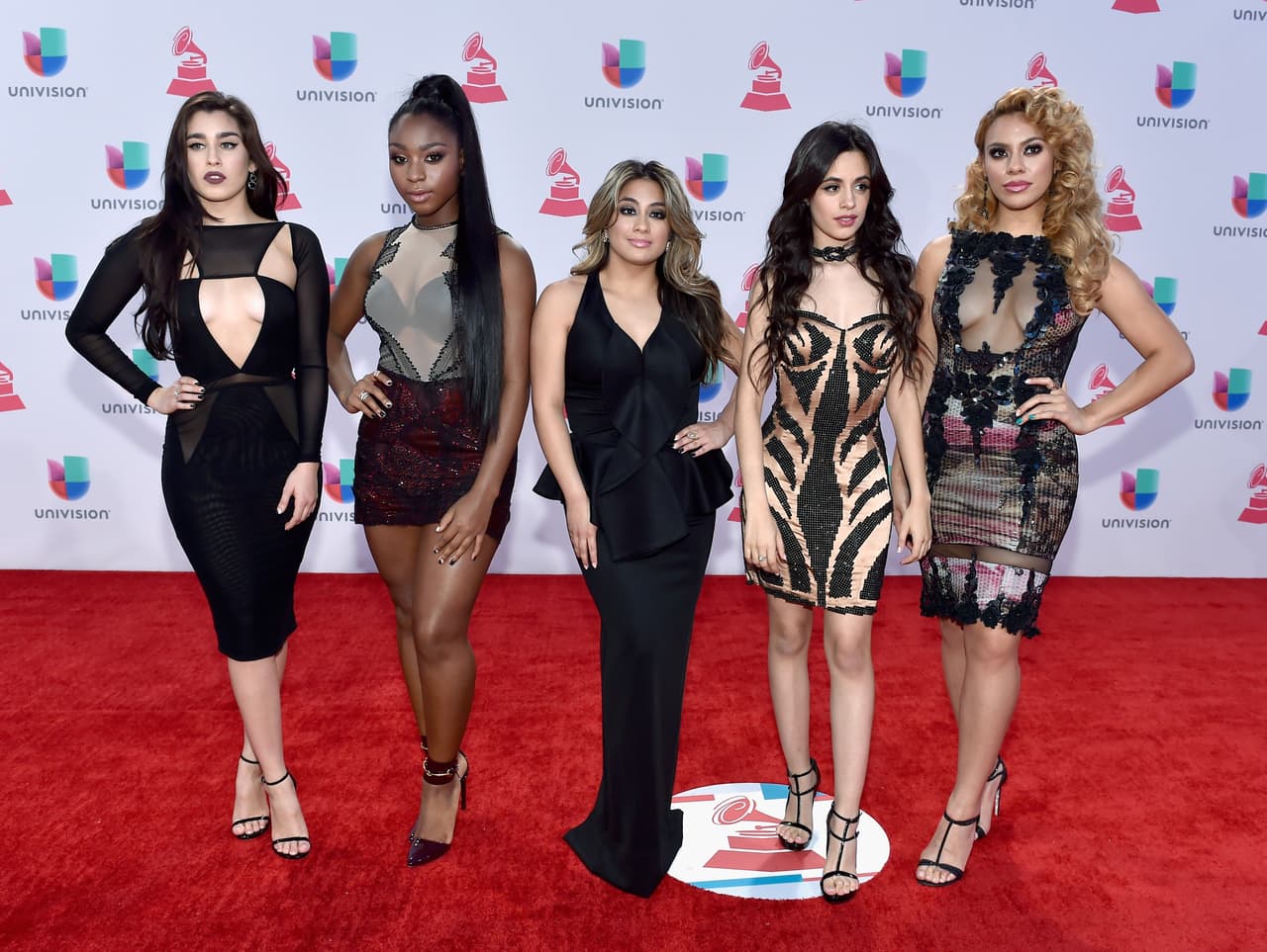 Cuatro de las cinco chicas Fifth Harmony presumieron piernón.