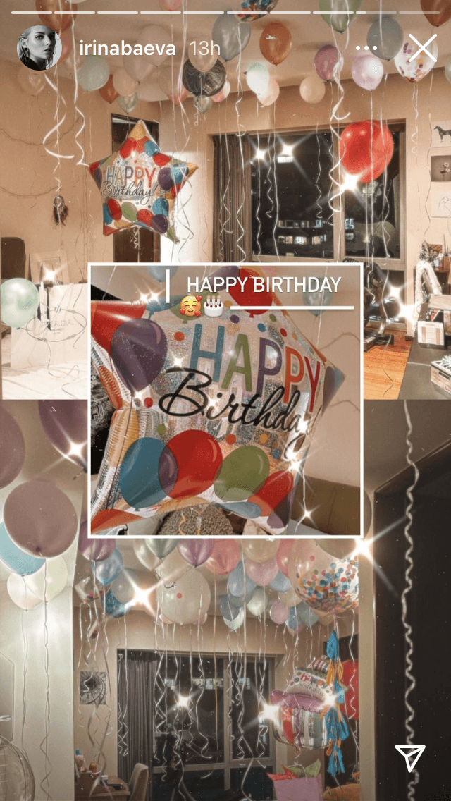 Para el doble festejo de las pequeñas, Baeva llenó de globos y serpentinas. Los pasteles para que las niñas apagaran las velitas tampoco faltaron.