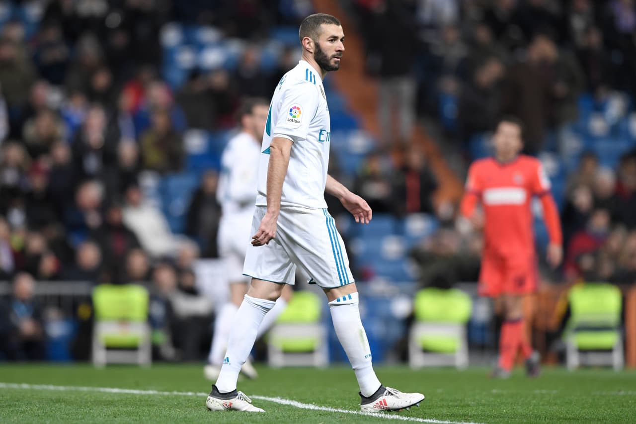 Karim Benzema no logra entrar en ritmo. Hoy el francés desaprovechó varias llegadas de claridad y sigue dejando mucho que desear en la delantera blanca.