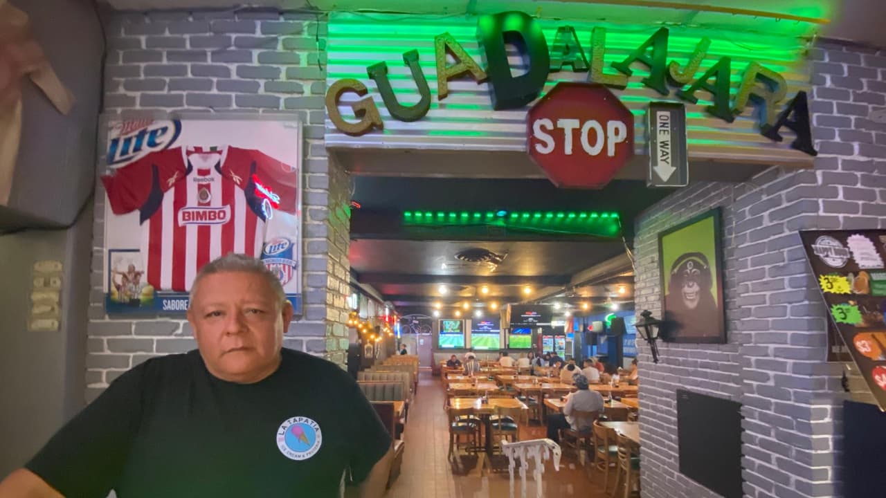 El exfutbolista de Tecos que preparó comida a los Cowboys