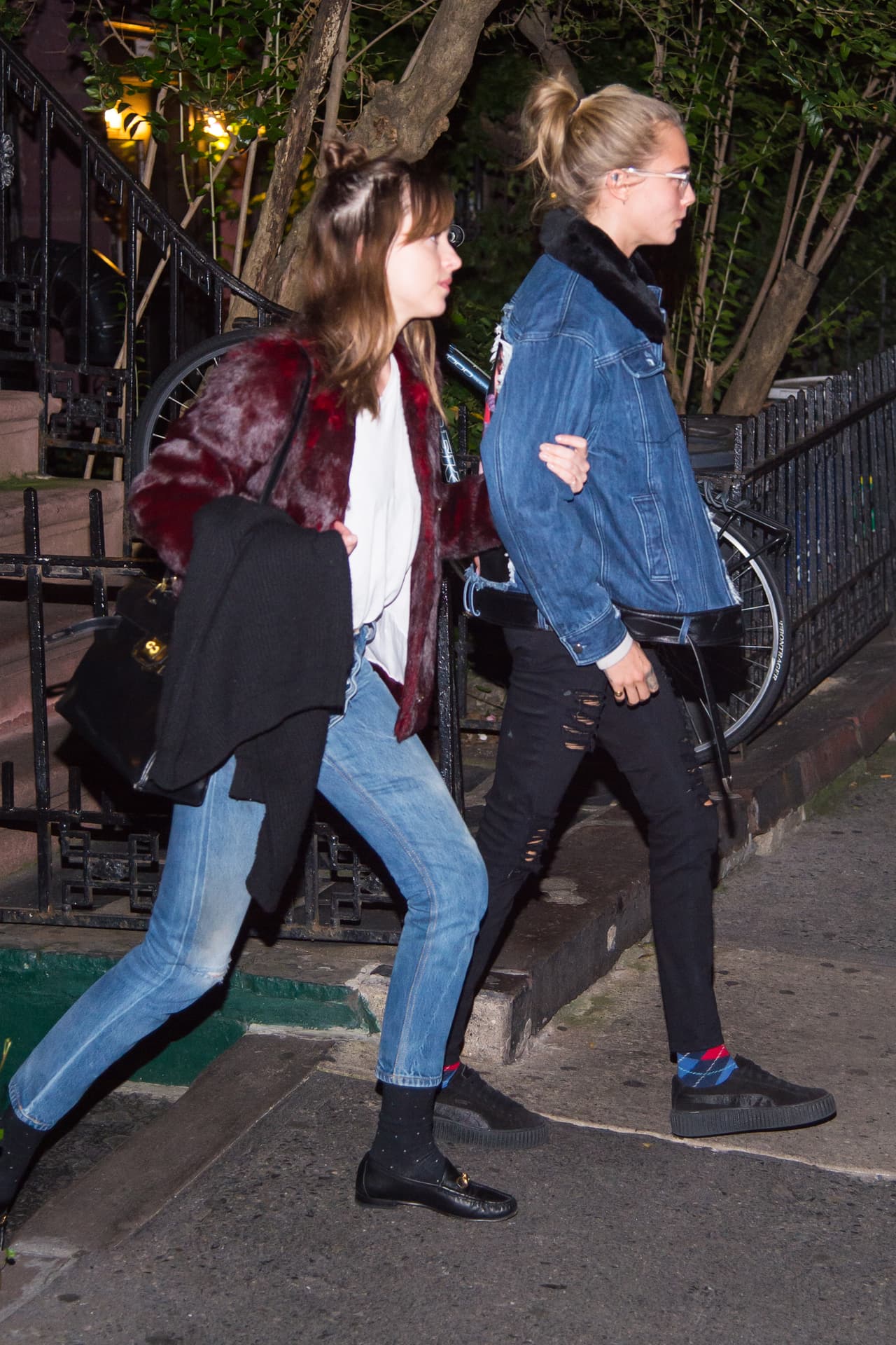 También iba con ellas la modelo Suki Waterhouse.