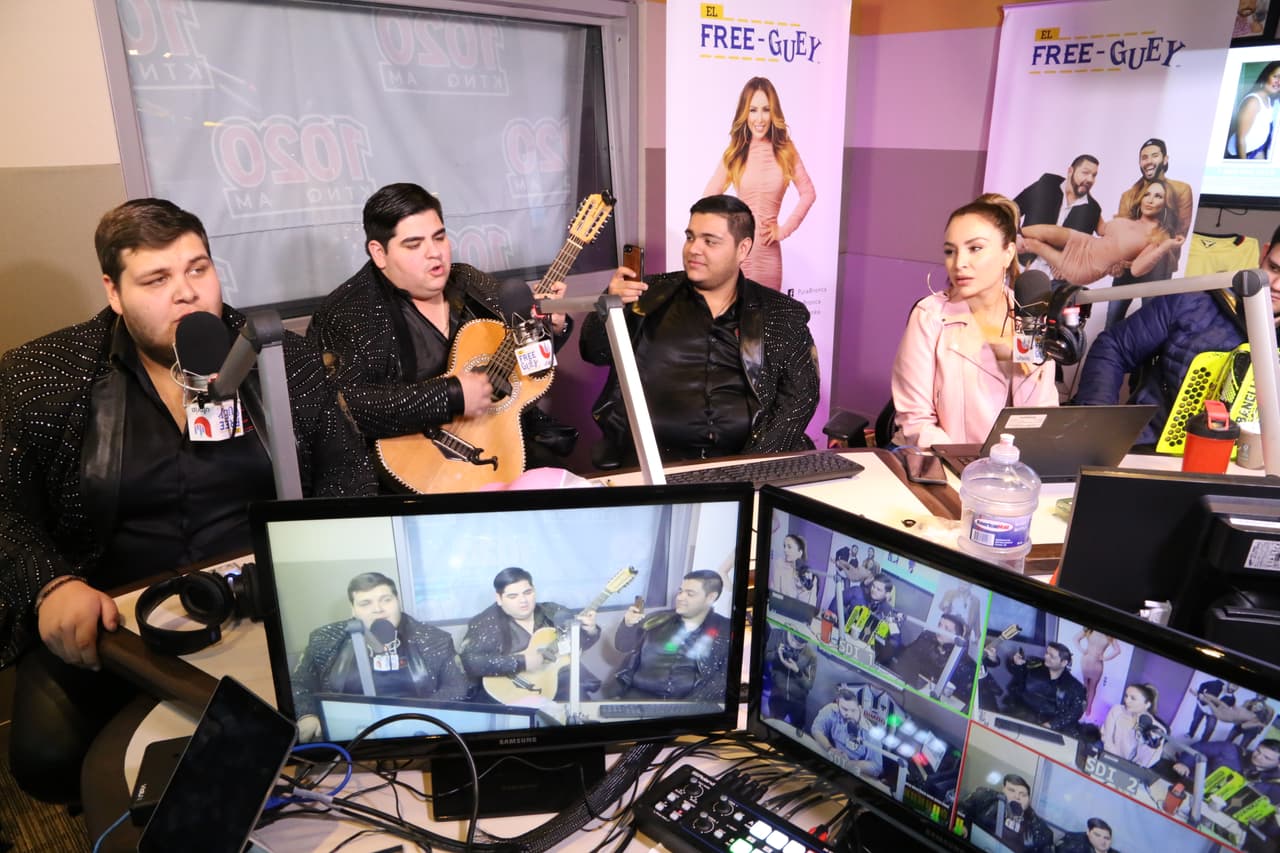 Los muchachos llegaron para presentar su nuevo álbum titulado,
<b> 'Trankis Morris'</b>.