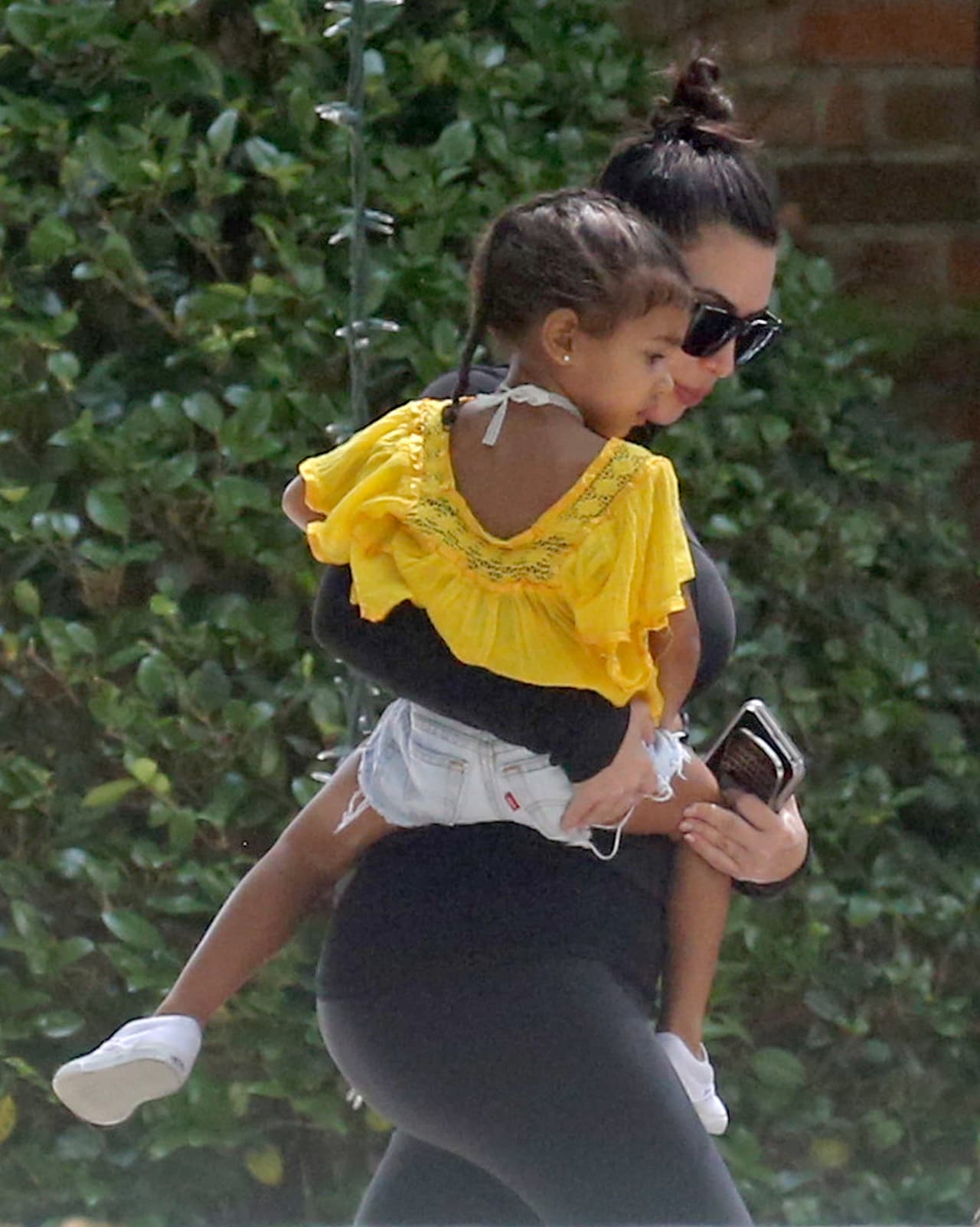 Si por alguna razón tienen mellizos o más bebés, recibirá $5,000 adicionales por bebé.