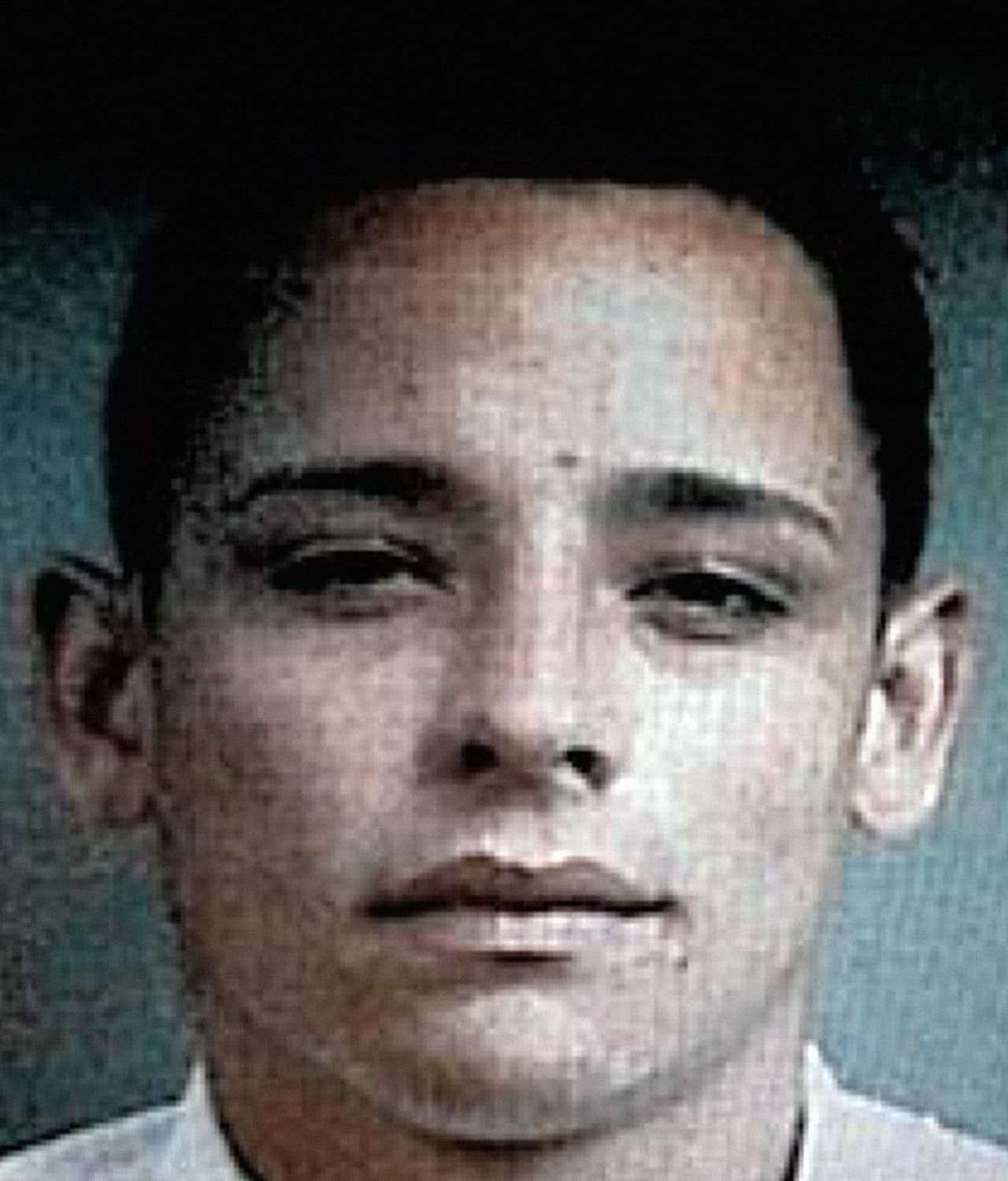 Christian Serrano Franqui de Camuy. Buscado por Ley de Armas con una fianza de $380,000.