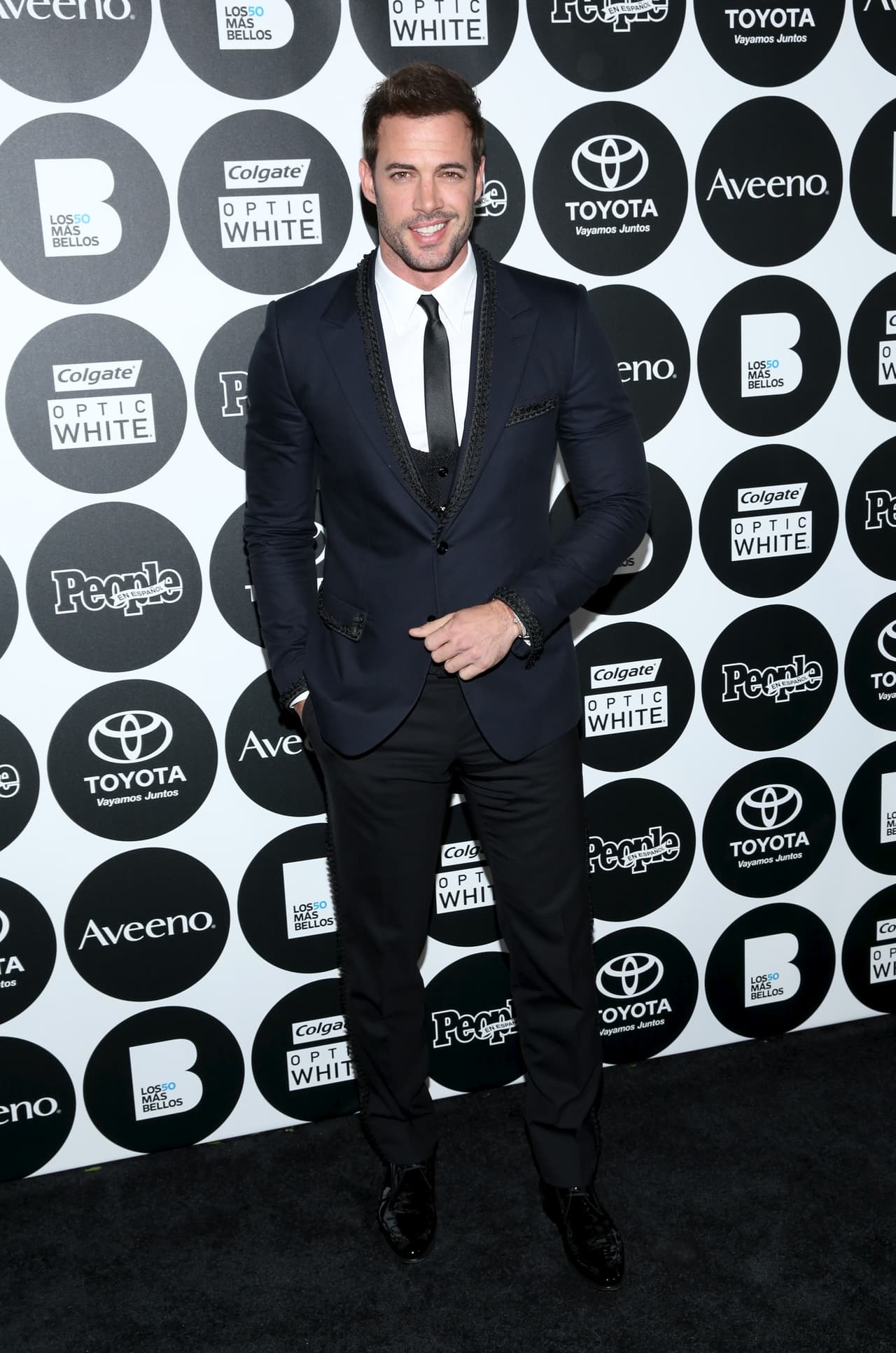 William Levy festejará este 29 de agosto sus 38 años y lo hará trabajando en su regreso a la televisión con una serie: "Estoy emocionado y honrado de unirme al increíble reparto de 'Star'
<i> </i>y trabajar de nuevo con mis buenos amigos Billie Woodruff
<b> </b>y Queen Latifah", escribió el actor hace dos semanas.