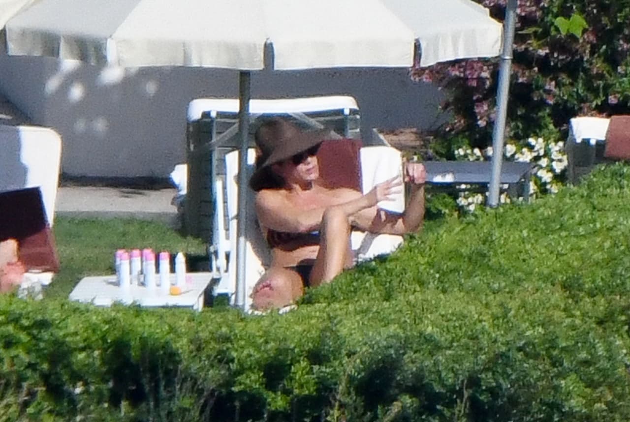 Se tomó algunos selfies, ¿se los habrá mandado a su esposo?