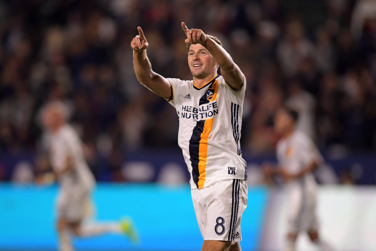 Steven Gerrard le da una victoria apretada al LA Galaxy por 1-0 sobre Houston Dynamo