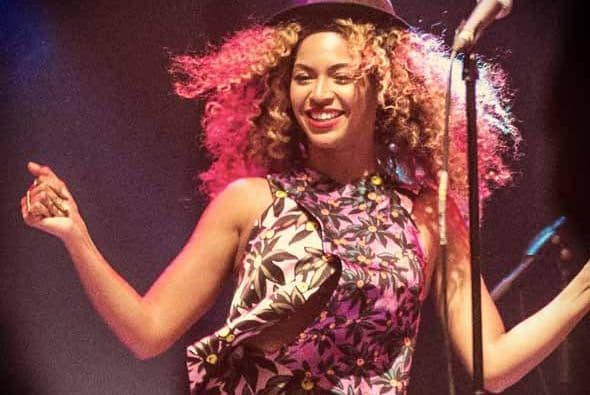 Escenarios llenos de tecnología, color y tramoyas, las estrellas de la música más coloridas y un clima envidiable hacen del Festival del Valle de Indio un experiencia que vale la pena repetir. ¿Vienes al segundo fin de semana de Coachella? ¿Quieres ver más fotos ?: