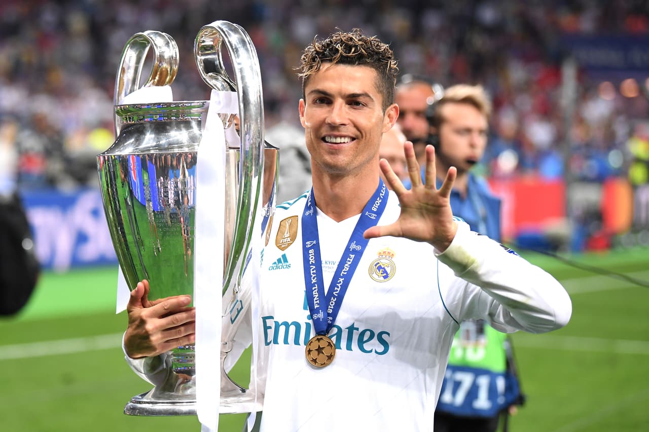El portugués Cristiano Ronaldo es el tercer finalista. No tuvo un gran Mundial con Portugal pero fue artífice de la 13 del Real Madrid en la Champions. Es el ganador del premio en 2016 y 2017.