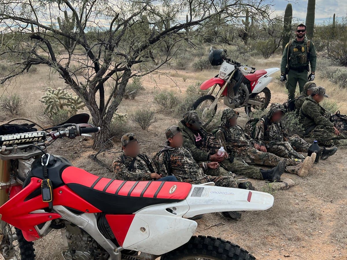 También hay agentes trabajando en los rincones más remotos del sur de Arizona, haciendo cumplir la ley.