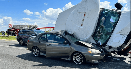 Una persona murió luego de un accidente que involucró a un autobús que transportaba a niños con necesidades especiales en el condado de Marion.
<br>