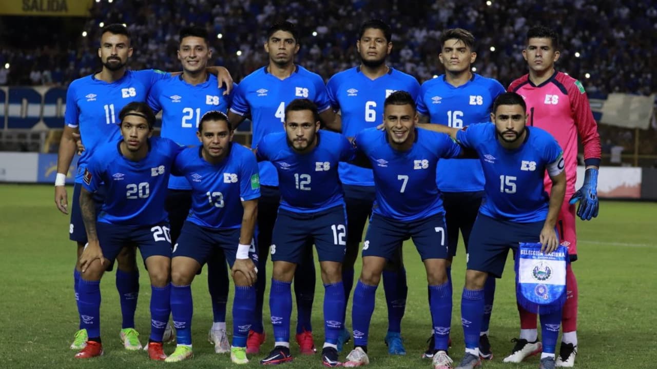 Bukele quiere cambios drásticos en el futbol de El Salvador