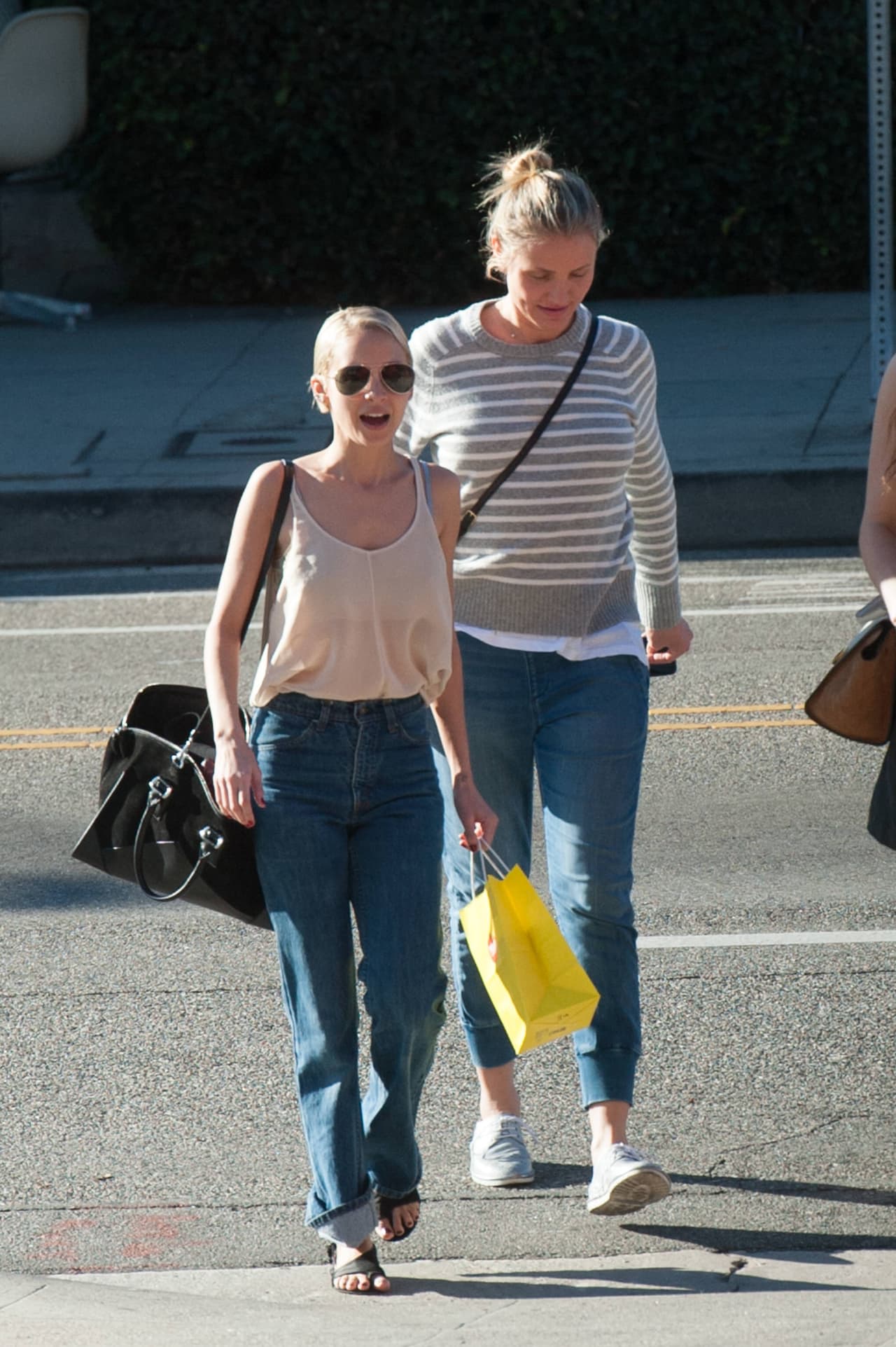 Cameron Díaz y Nicole Richie pasaron un día muy relajado en un spa.