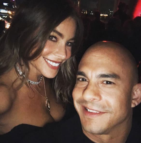 Por supuesto, la familia Vergara estaba junto a Sofía, como su primo Nando.