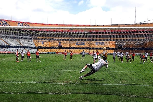 Los Tigres practicaron penaltis por si es necesario ante Emelec