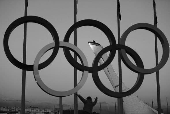 Los $50,000 millones que costará la organización del torneo agitan las horas previas a la ceremonia inaugural de los Juegos Olímpicos organizados por el gobierno ruso.