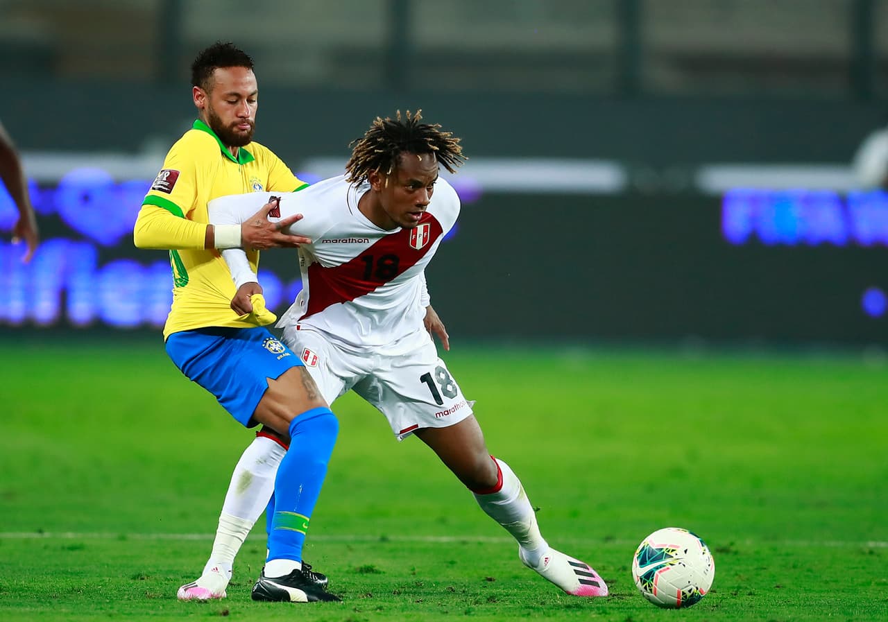 Con un Hat Trick de Neymar, Brasil consigue llevarse los tres puntos frente a Perú con un marcador de 2-4 a favor.