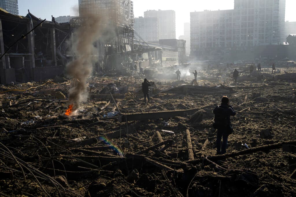 Inaugurado a inicios de 2020, un poco antes de la pandemia de covid-19, 
<b>"Retroville</b>" era un templo del consumo, con sus 250 tiendas, sus marcas occidentales, sus cines y sus 3,000 lugares de aparcamiento.