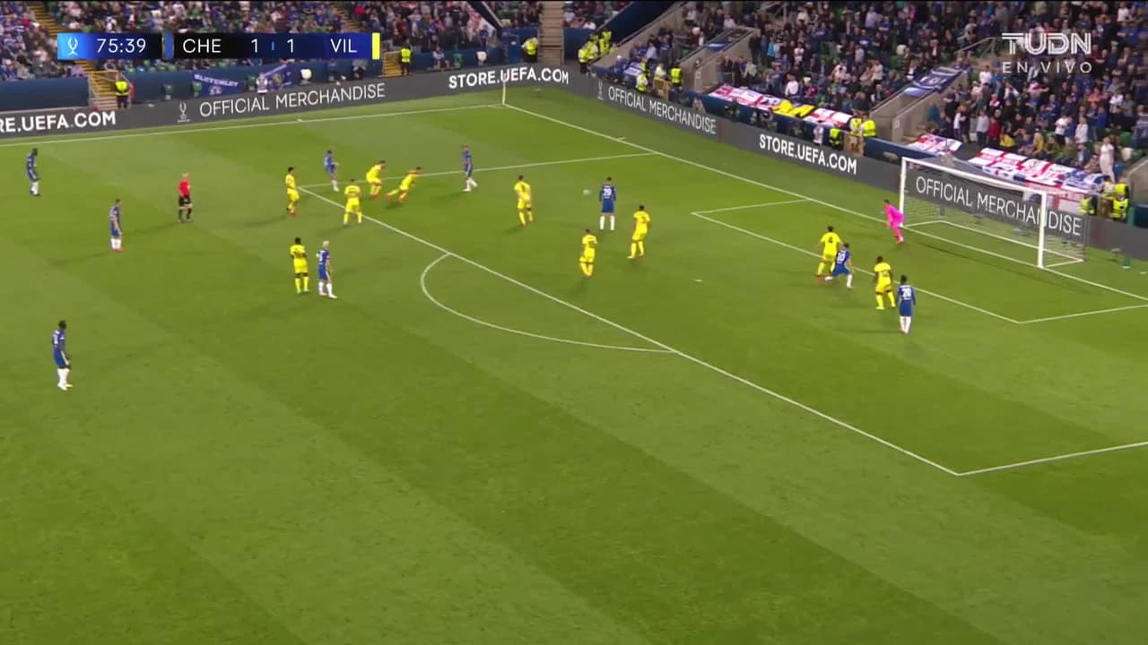 ¡TIRO ATAJADO! disparo por Mason Mount.