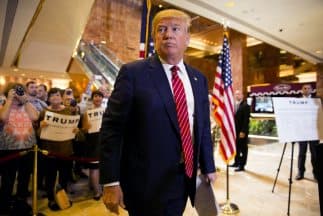 Donald Trump promete que 31 millones de familias dejarán de pagar impuestos