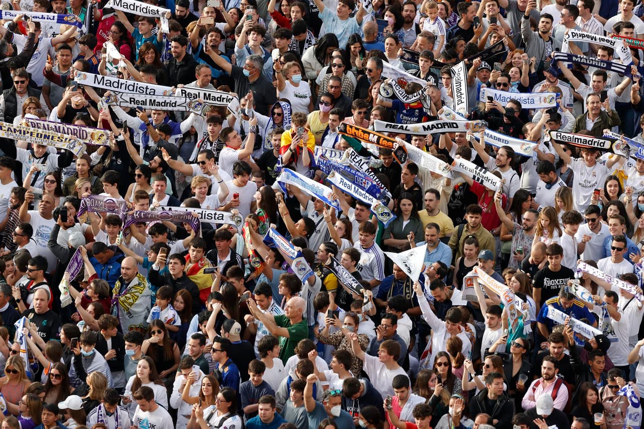 ¡Campeón de España! Real Madrid celebra el título 35 de Liga de su historia.