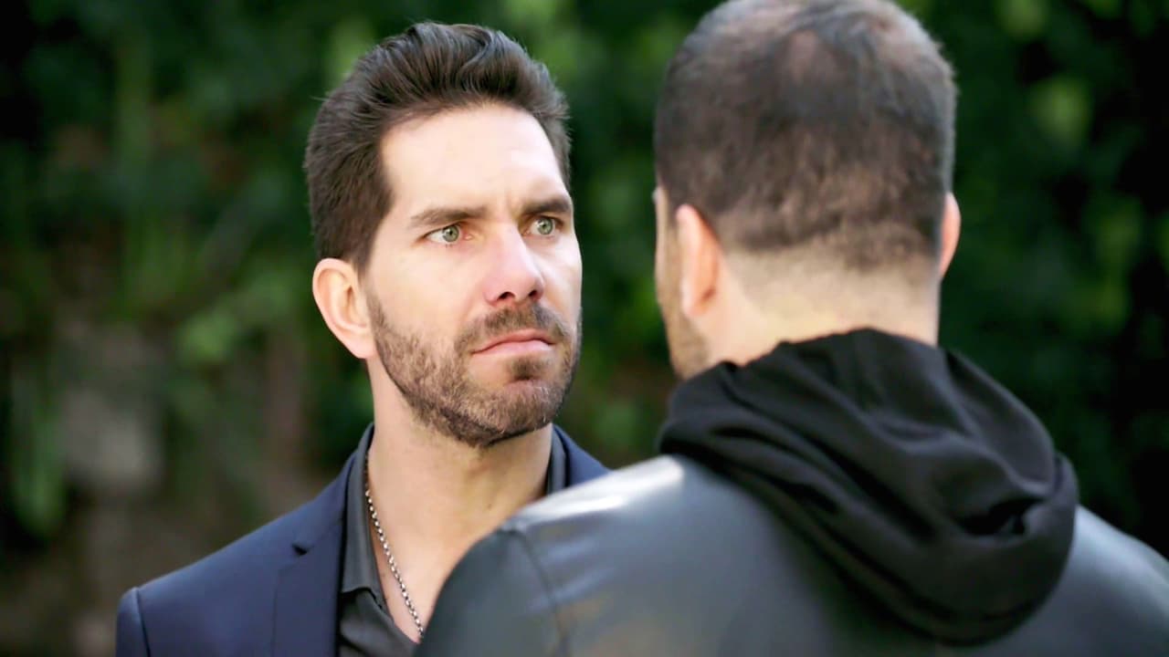 Por su parte, John le reclamó a Óscar por haberle inventado la traición de Yolanda.