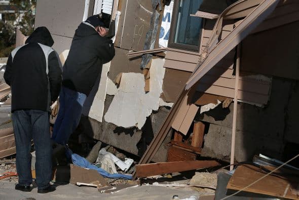 Todo el dinero recaudado por las ventas en la página charitybuzz.com irán a organizaciones caritativas que ayudan a víctimas del huracán Sandy, que golpeó la región de Nueva York el 29 de octubre y causó importantes daños materiales.