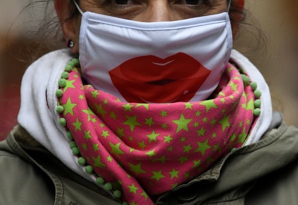 Mitad de adultos jóvenes en EEUU está sufriendo problemas sexuales en la pandemia, dice estudio